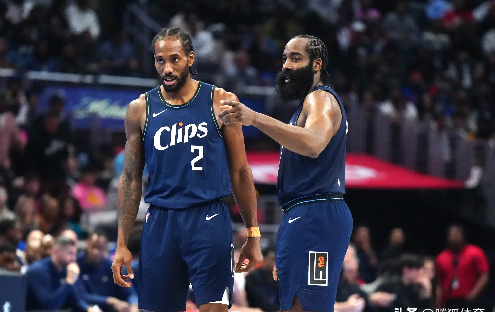 灰熊完胜马刺，保罗统治全场