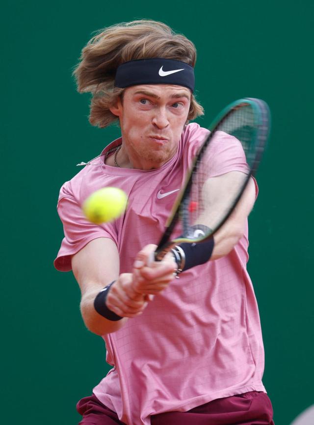 蒙特卡洛大师赛完胜联合杯，西西帕斯关键制胜