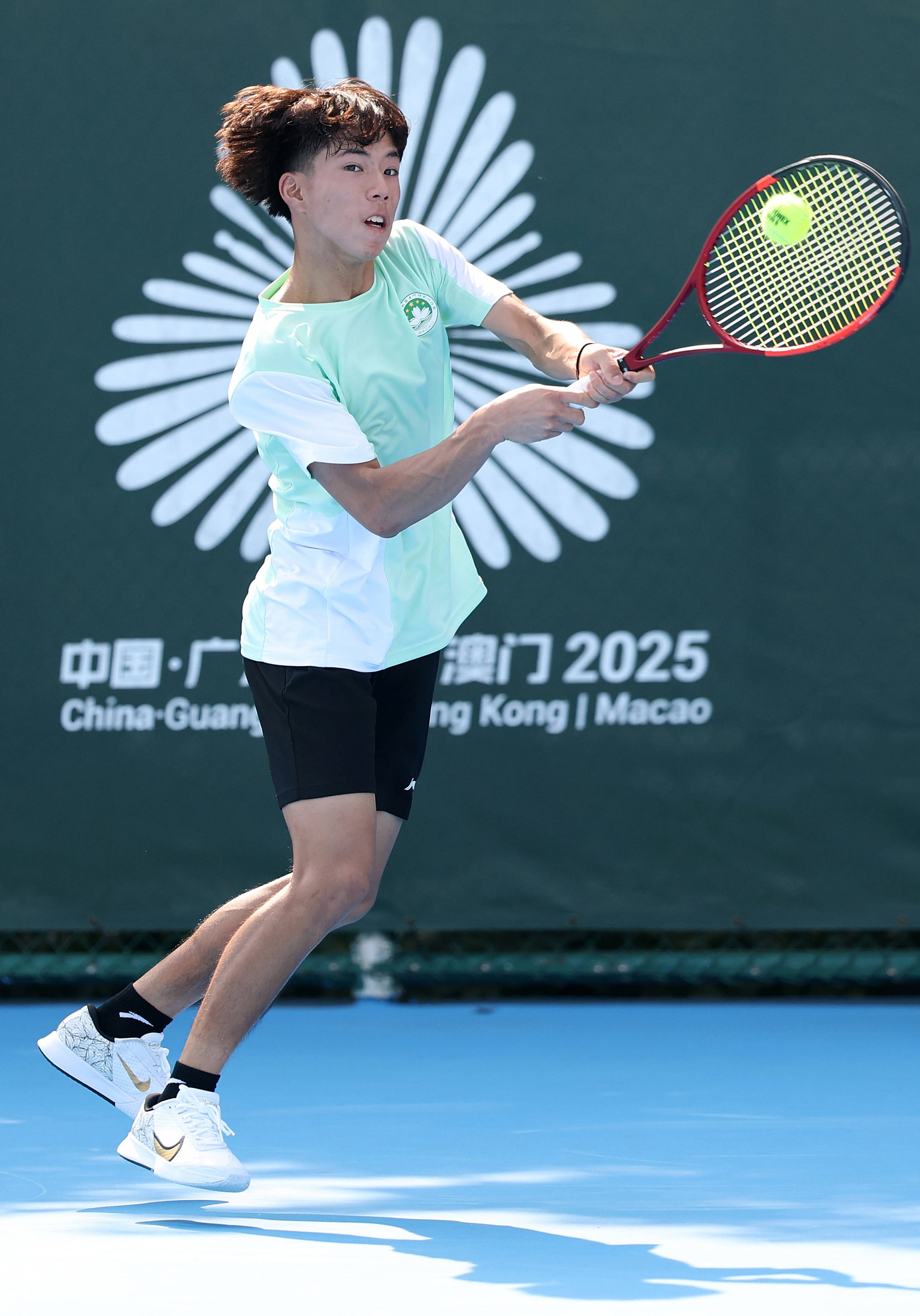 意大利网球队鏖战日本网球队,梅德韦杰夫绝境逆转 意大利网球队鏖战日本网球队,梅德韦杰夫绝境逆转