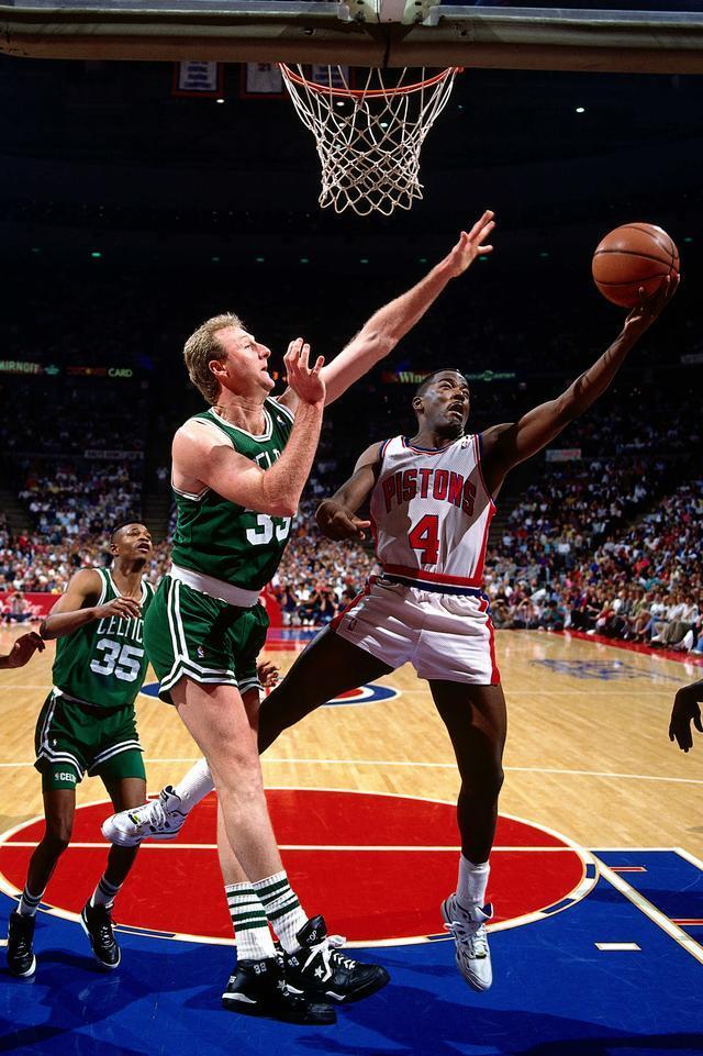 凯尔特人B队轻取西班牙男篮，乔治·希尔送出助攻