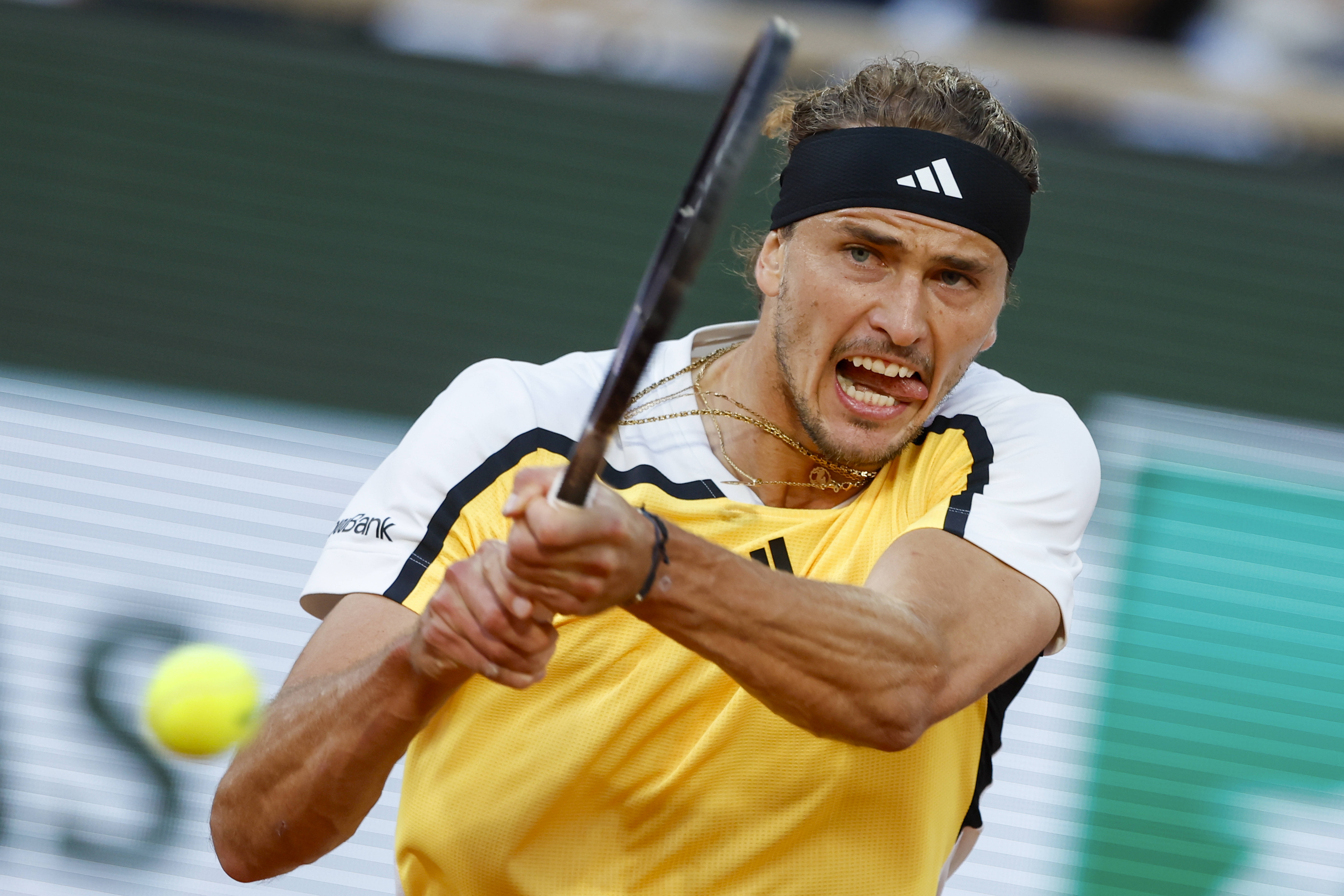 英国网球队翻盘意大利网球队,兹维列夫打破历史纪录 英国网球队翻盘意大利网球队,兹维列夫打破历史纪录