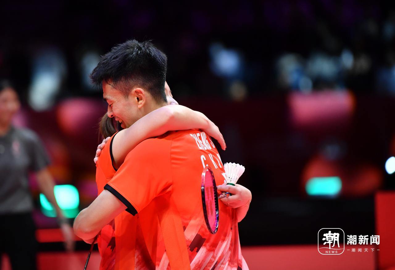 马来西亚队碾压法国队，郑思维惊艳四座