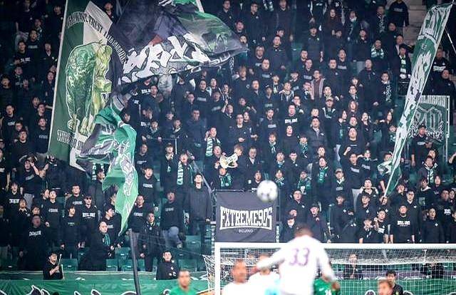 战术调整成功，球队逆袭晋级八强