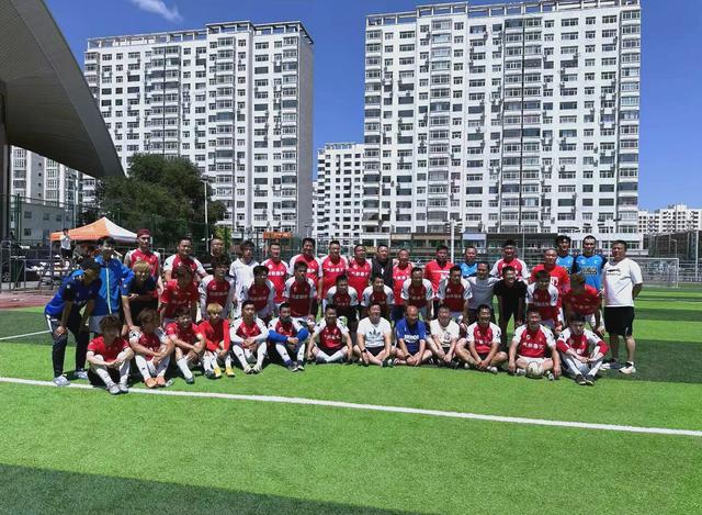 球队默契配合，彰显默契团队精神