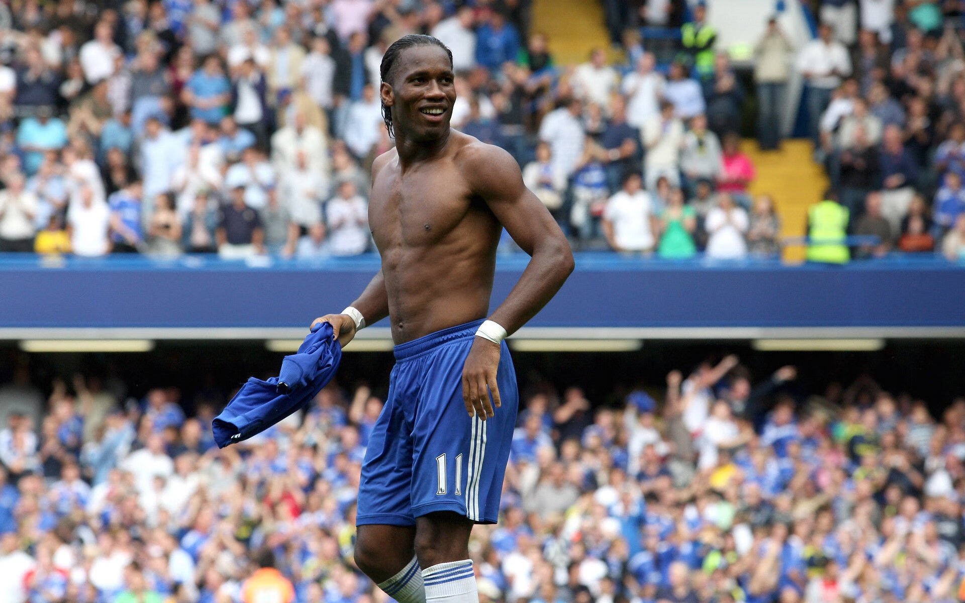 战术魔方，布雷默一手掌控比赛走势，利物浦式压迫横扫乌拉圭防线