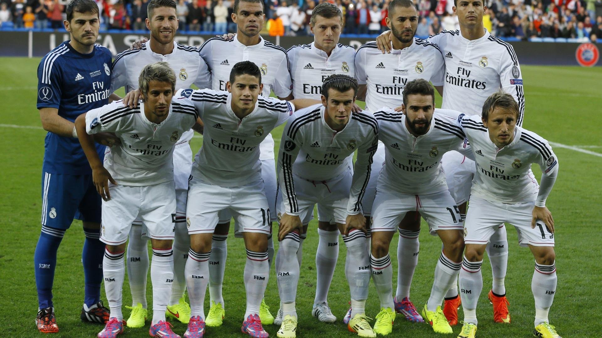 詹姆斯末节统治攻防，凯尔特人团队篮球完胜山西显冠军相